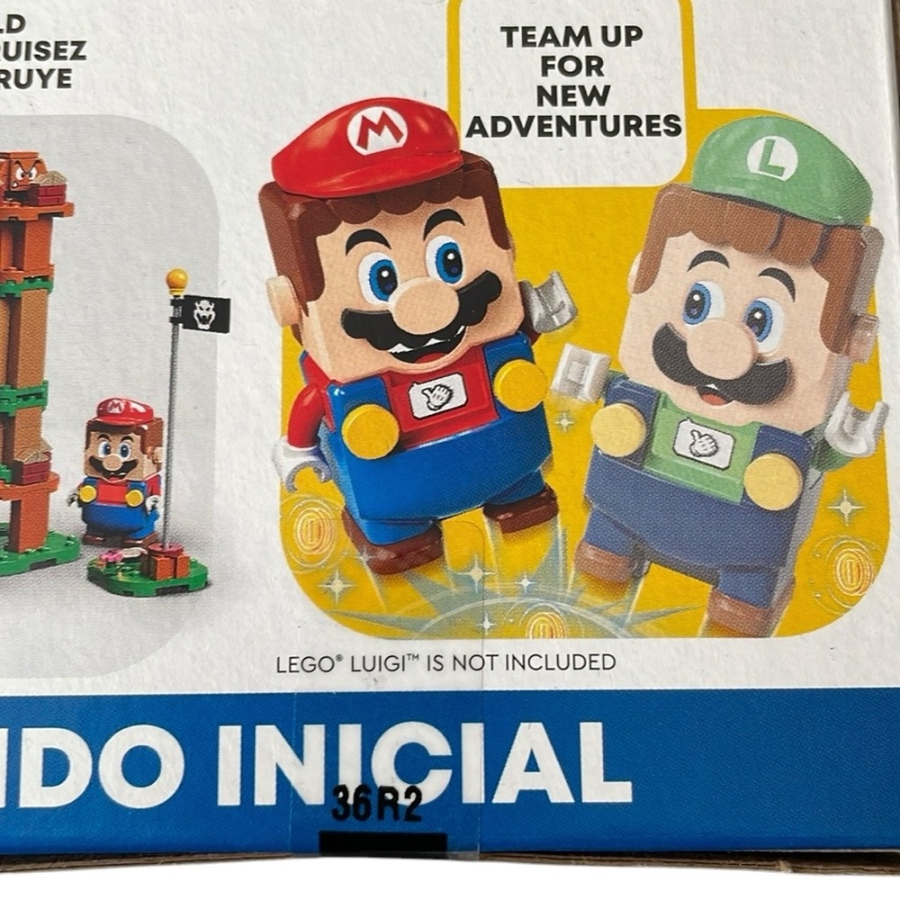 LEGO Super Mario Adventures with Mario Starter Course 71360 - Picture 6 of 8